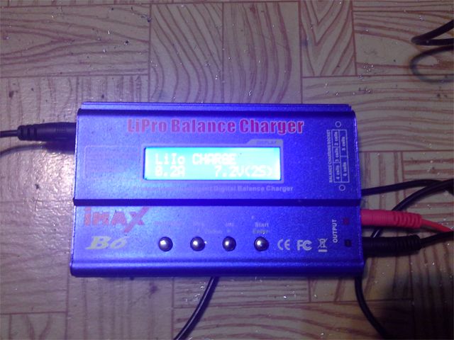 Фотография зарядного устройства IMAX B6 LiPro Balance Charger